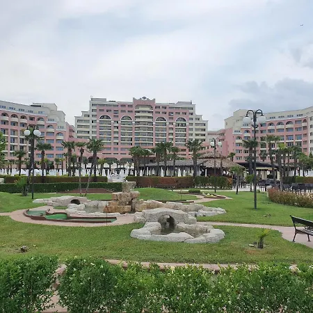 Апартамент Private In The Best - Seaview Слънчев бряг